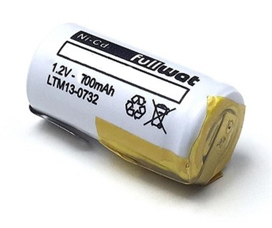 BATERIA NI-CD 1,2V 700mAh 1/2 DIAMETRO 28x17mm CON TERMINALES